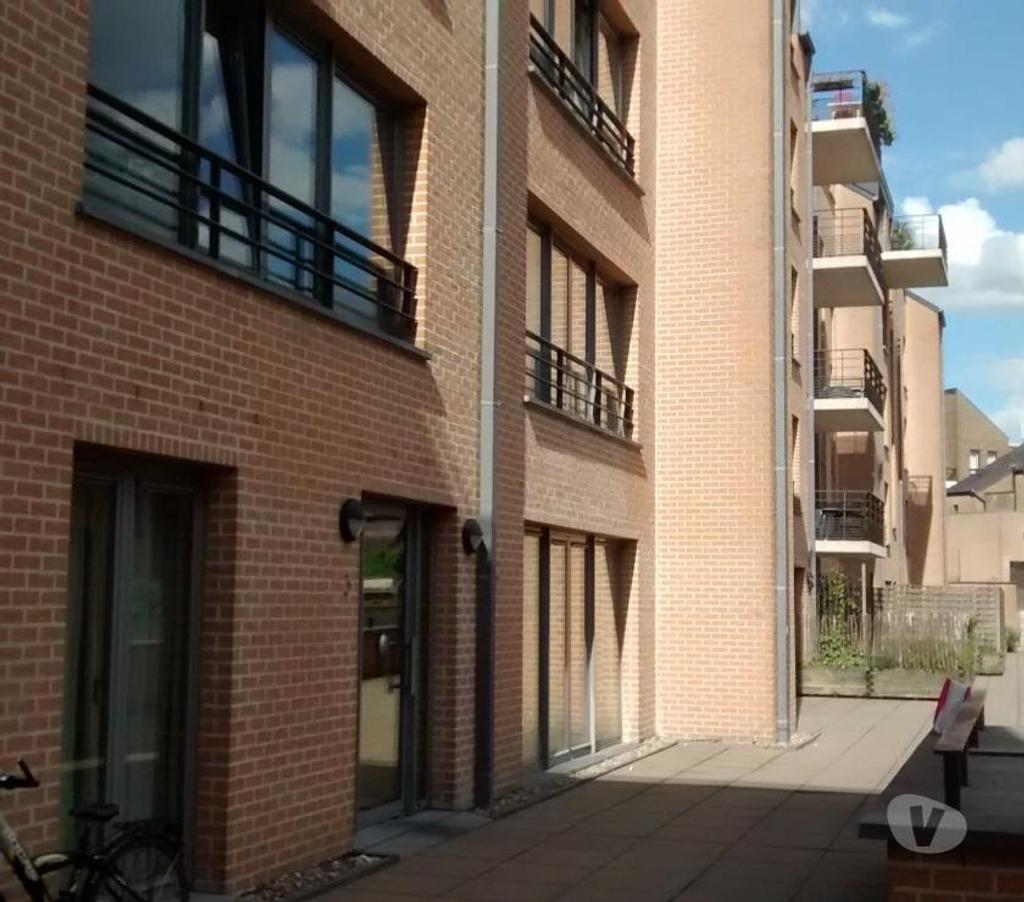 location meublé Ottignies-Louvain-la-Neuve Louvain-la-Neuve - Photos Vivastreet Studio meublé 47m2 Centre LLN