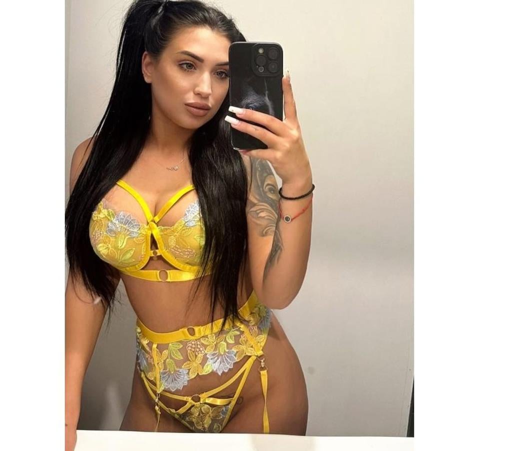 Escort Aubange Athus - Photos Vivastreet Amira bombe douce du plaisir