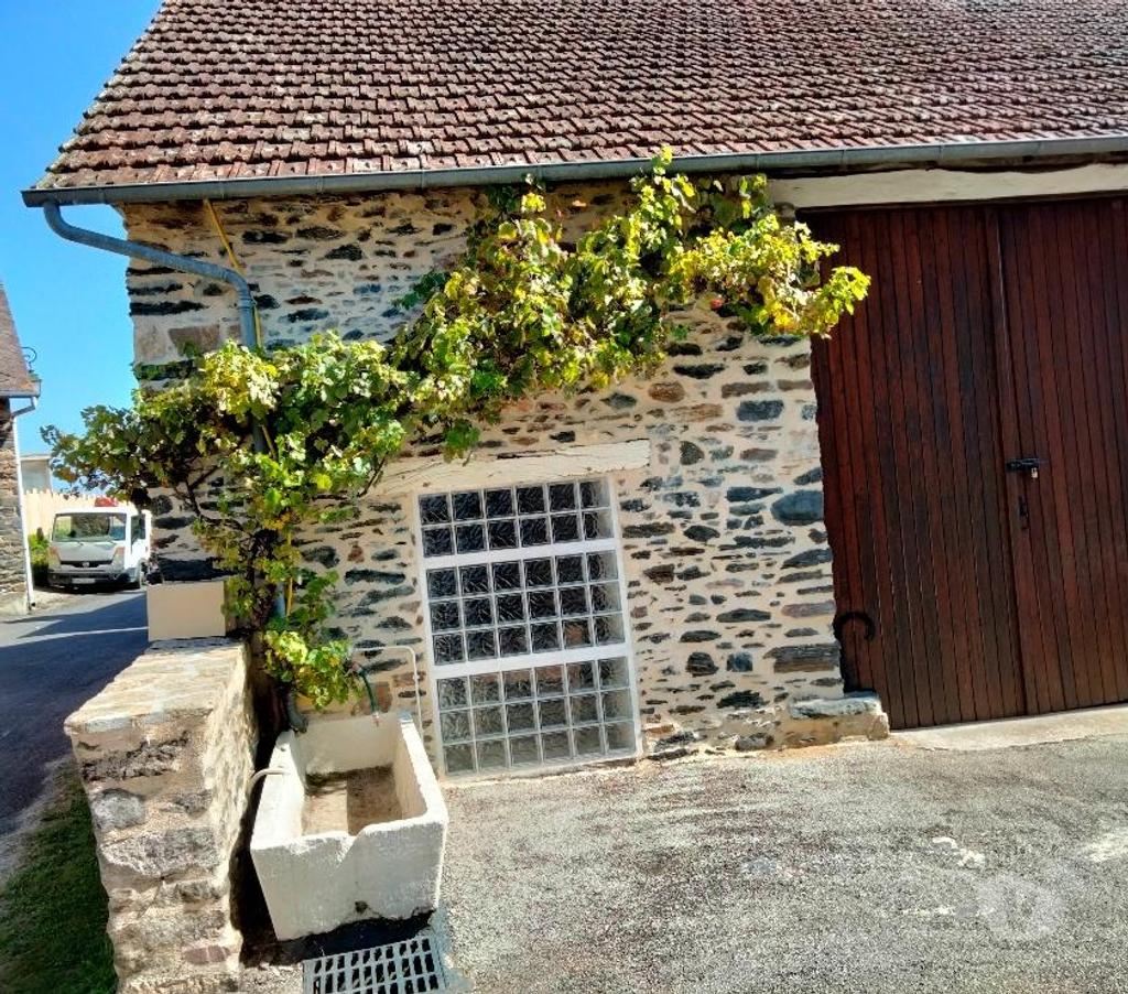 Annonce maison France - Photos Vivastreet Maison de village 7 pièces – 160 m² plus dépendances