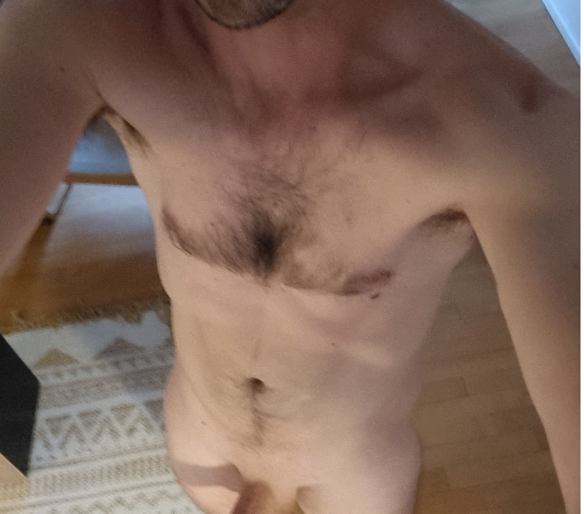 exhib Ixelles - Photos Vivastreet Jeune homme bien membré cherche une complice ou un couple