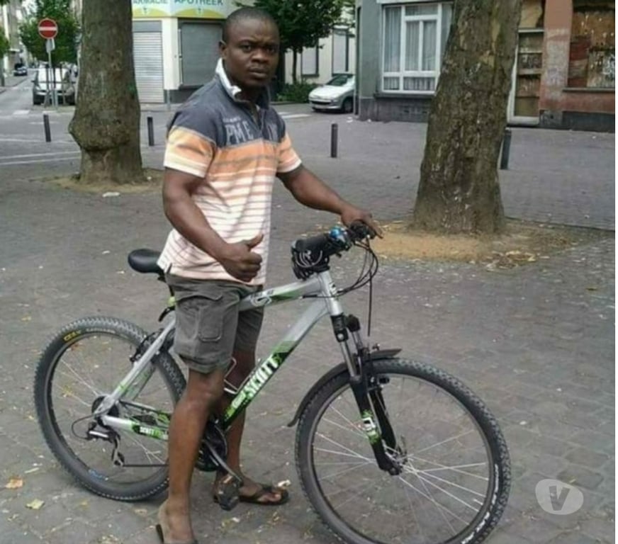 Hommes > Femmes Bruxelles (Brussels) Bruxelles-Centrum - Photos Vivastreet Homme recherche femme