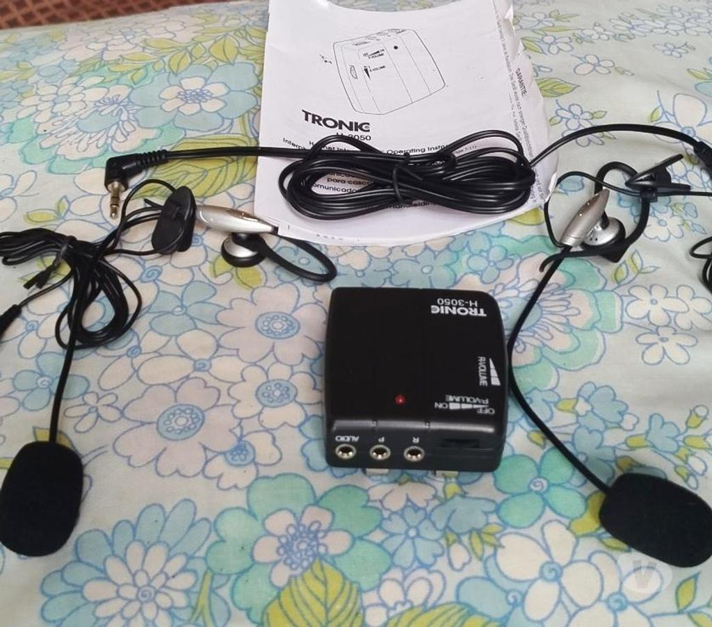 Pièces et services moto Saint-Gilles - Photos Vivastreet Système de communication entre 2 motards.