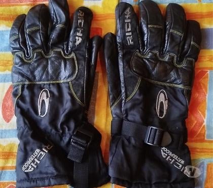 Pièces et services moto - Photos Vivastreet Gants en cuir pour motard M et 2XL