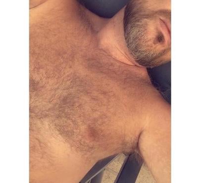 Gay - Photos Vivastreet Un minet rebeu discret passif ou curieux ds le coin?