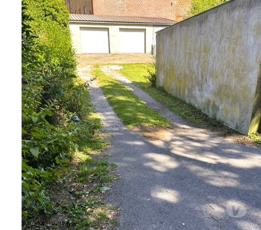 Annonce maison Florennes Florennes-Centrum - Photos Vivastreet Très jolie maison 6 chambres + jardin + 2 garages. PEB D.
