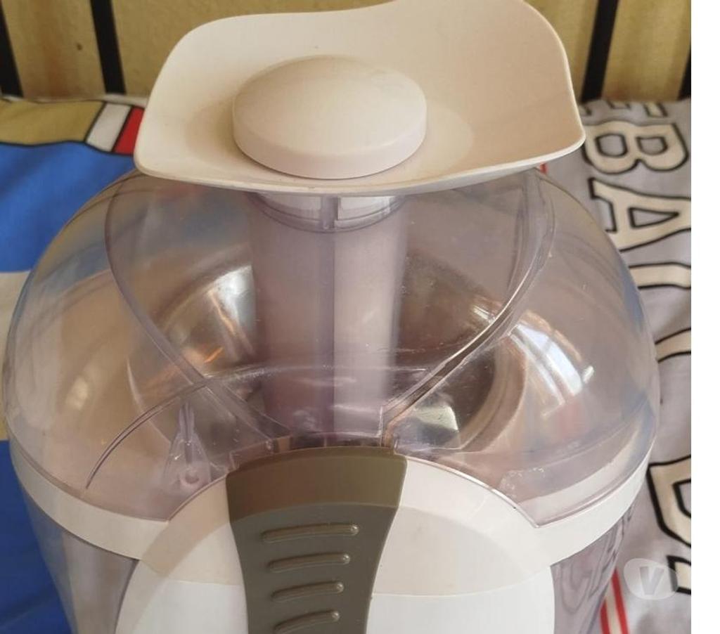 Electroménager Saint-Gilles - Photos Vivastreet Centrifugeuse pour extraction du jus de fruits et légumes.