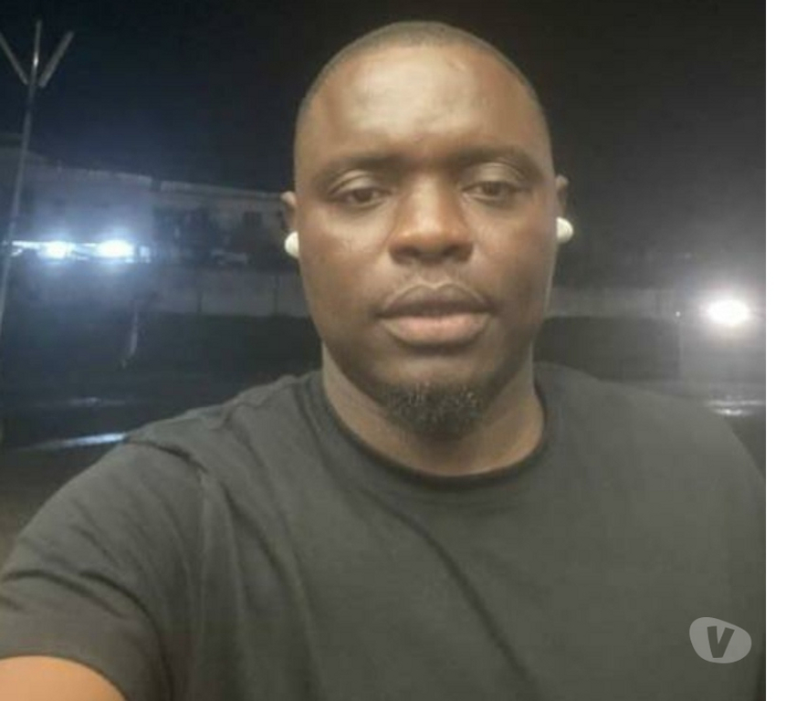 exhib Bruxelles (Brussels) Bruxelles-Centrum - Photos Vivastreet Homme recherche femme