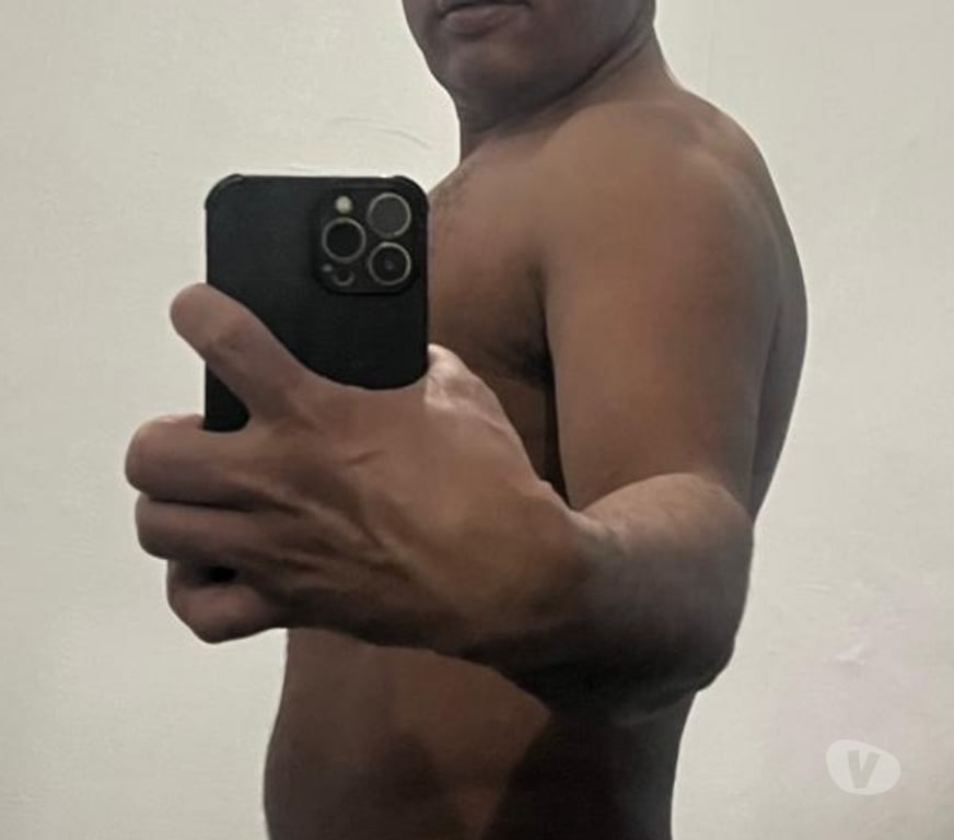 Escort Saint-Gilles - Photos Vivastreet Pedro, massage tantric