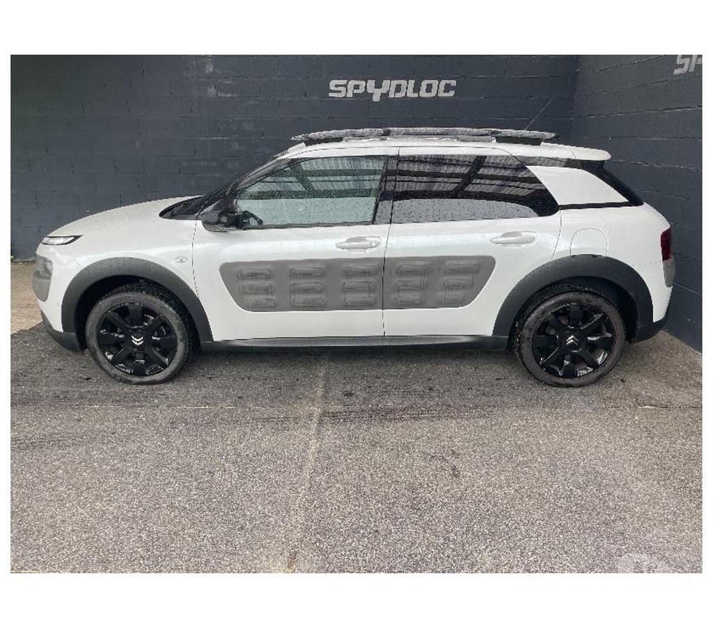 Voiture à vendre Aubange Athus - Photos Vivastreet CITROEN C4 CACTUS 1.5BLUE-HDI 100CV SHINE
