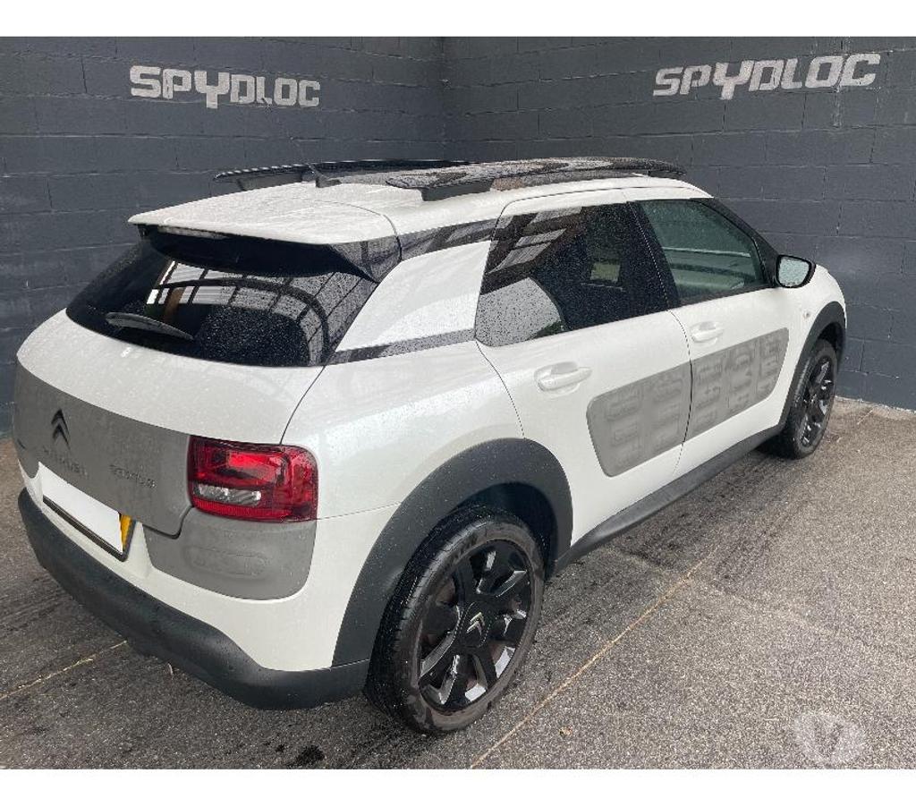 Voiture à vendre Aubange Athus - Photos Vivastreet CITROEN C4 CACTUS 1.5BLUE-HDI 100CV SHINE