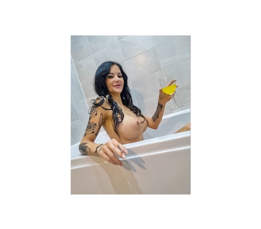 Escort Lebbeke - Photos Vivastreet Salut beau gosse xx 😘 Je m'appelle Michelle Real