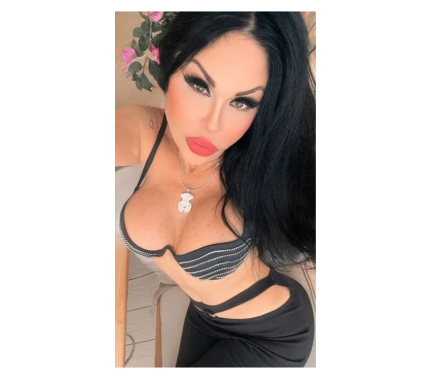 Escort Aubange Athus - Photos Vivastreet Rebecca, charme et élégance