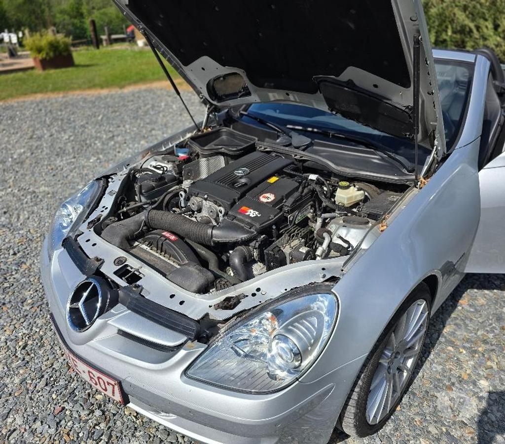 Voiture à vendre Trois-Ponts Aisomont - Photos Vivastreet Part. Roadster Mercedes excellet état a vendre