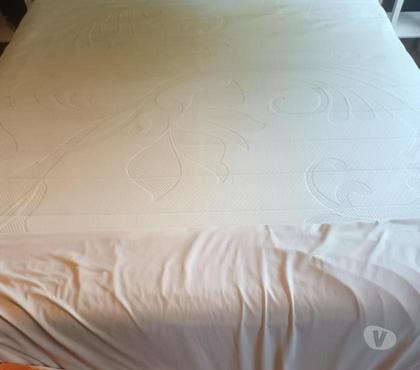Meubles & Décoration Haccourt Oupeye - Photos Vivastreet Matelas Beka latex 180*210, 8 ans, parfait état
