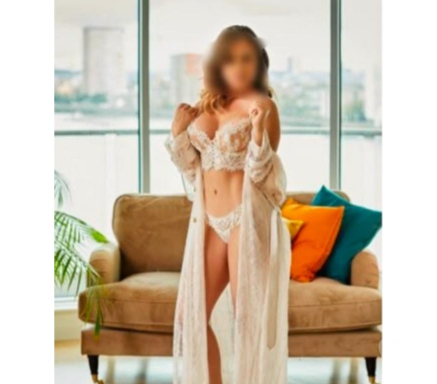 Escort Aubange Athus - Photos Vivastreet JULIA ,,31 ANS ..ESCORTE PRIVÉE