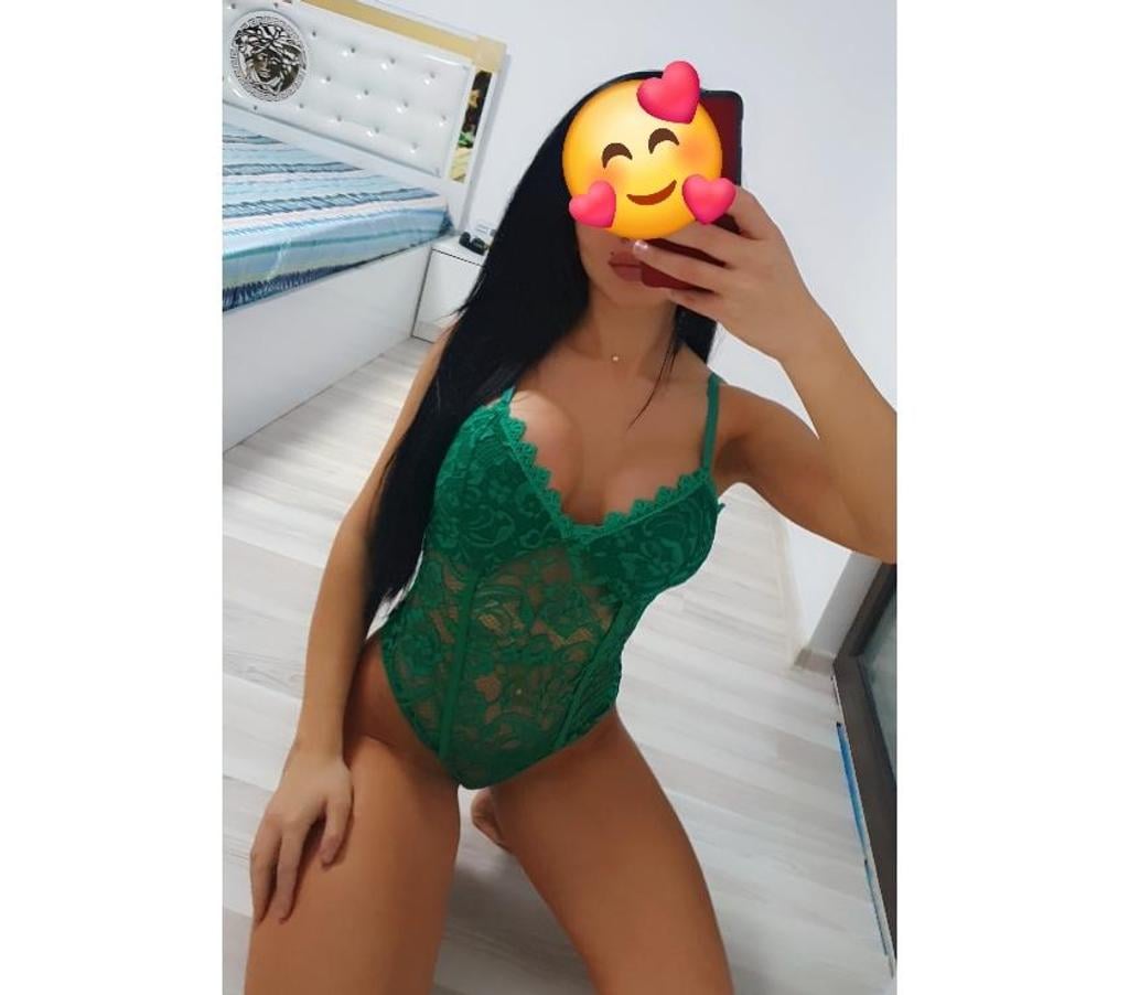 Escort Saint-Josse-ten-Noode - Photos Vivastreet Mira Chaude pour toi !!!