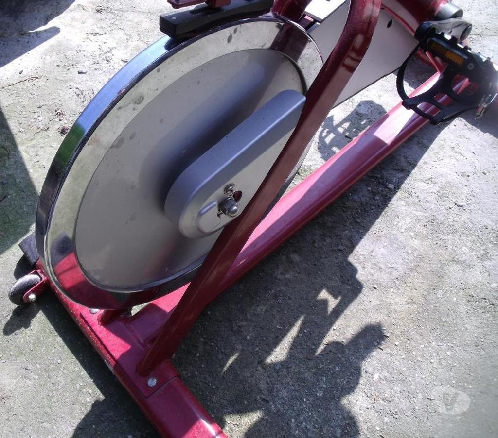 Matériel de sport Seraing Jemeppe - Photos Vivastreet vélo de Shining professionnel