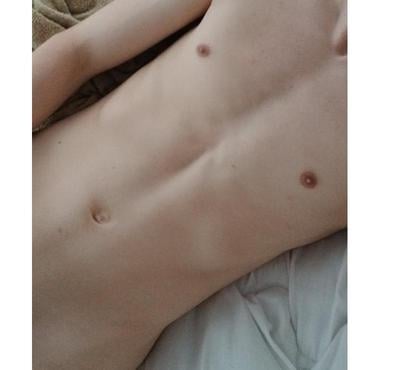 Rencontre gay Liège-Centrum Liège - Photos Vivastreet Jh 22 ans PASSIF cherche Rond mature