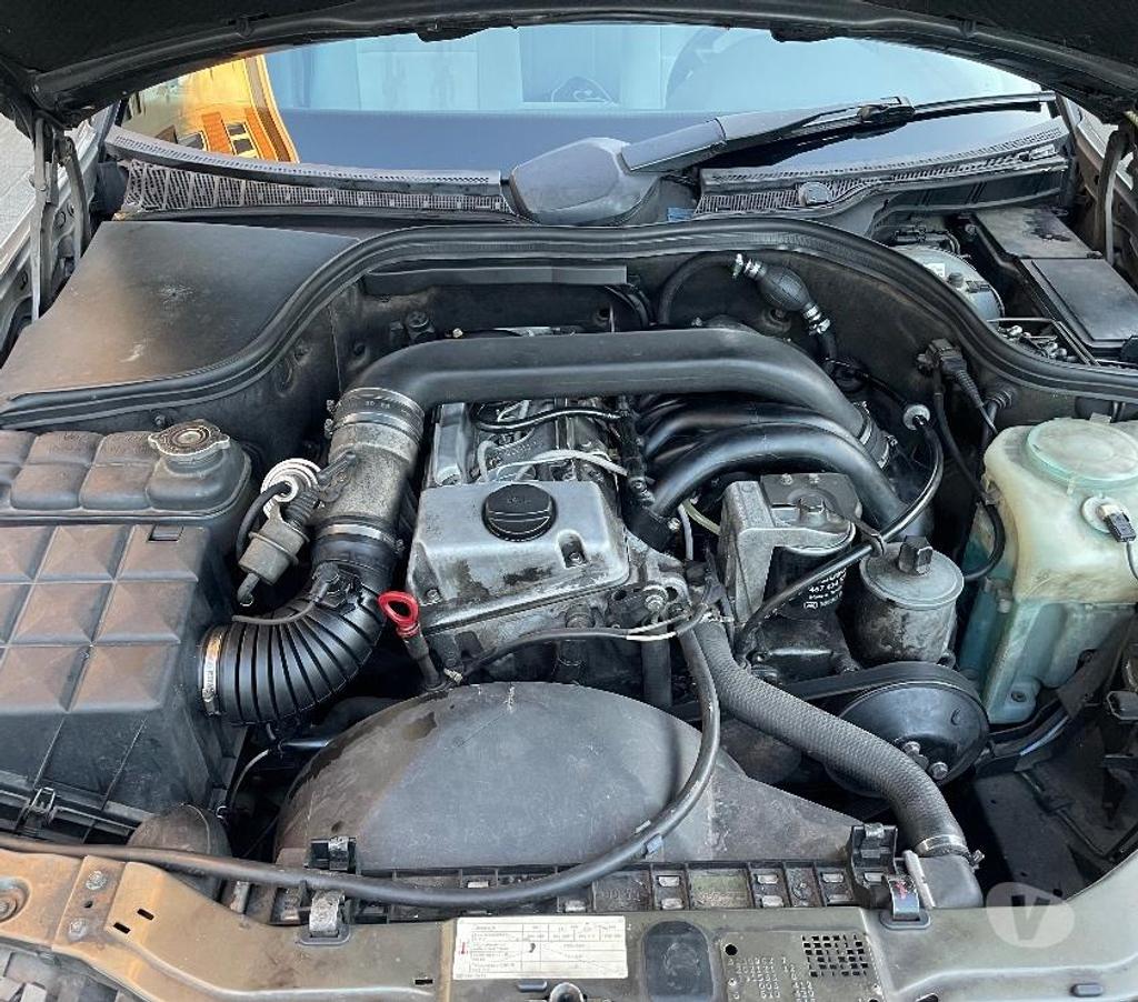 Voitures de collection Ganshoren - Photos Vivastreet Mercedes C220 DIESEL AUTOMATIQUE ANCETRE 1994