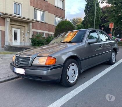 Voiture ancienne - Photos Vivastreet Mercedes C220 DIESEL AUTOMATIQUE ANCETRE 1994