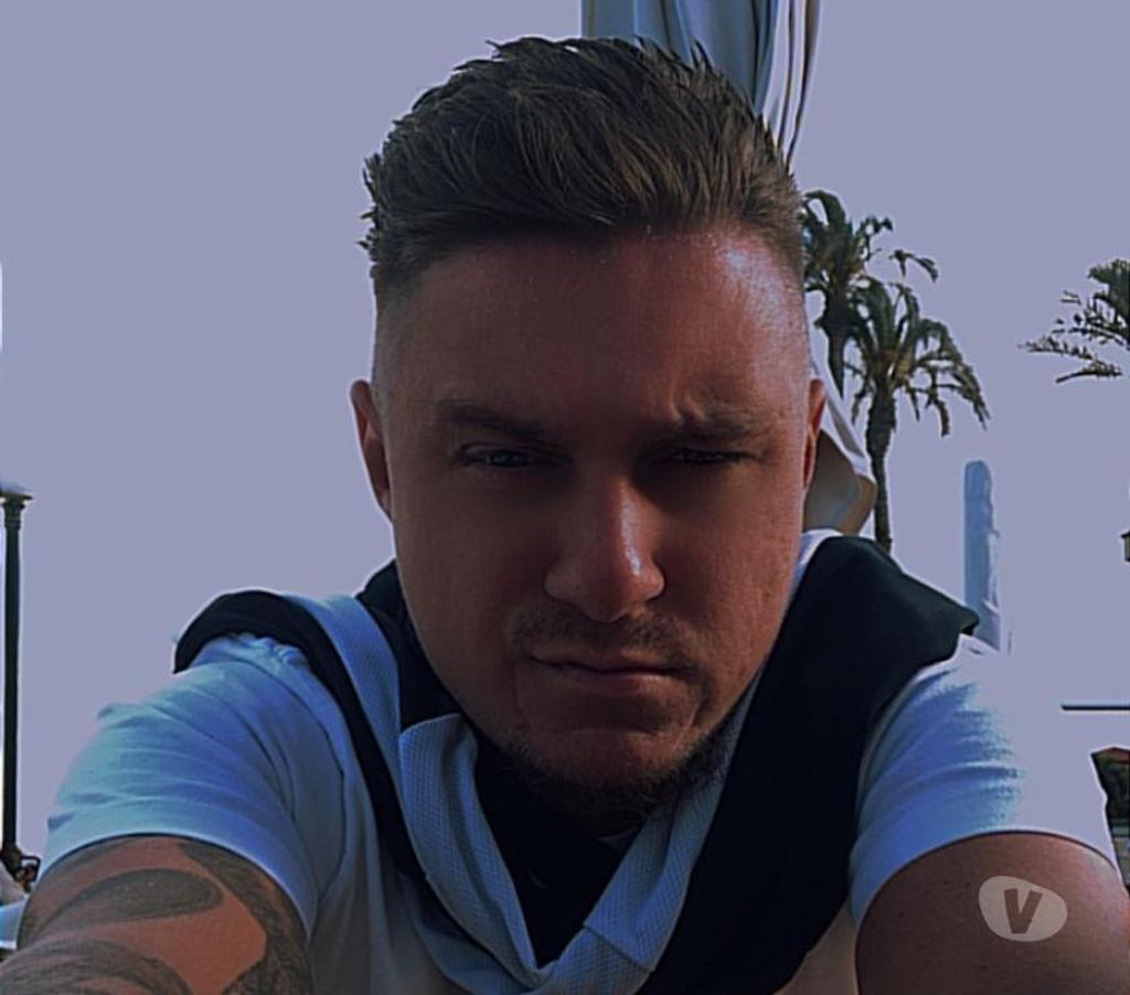 Gay Charleroi Charleroi-Centrum - Photos Vivastreet Passif masculin pour actif masculin