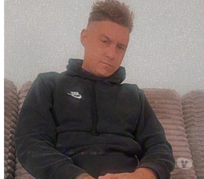 Rencontre gay Charleroi-Centrum Charleroi - Photos Vivastreet Passif masculin pour actif masculin