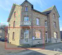 Paliseul : surface commerciale ou bureaux à louer.