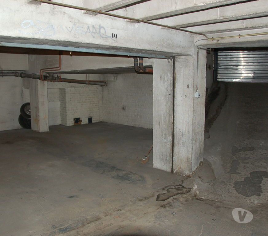 Location parking & garage Liège Bressoux - Photos Vivastreet Location Garage sécurisé avec box fermé