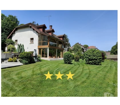 location saisonniere - Photos Vivastreet Gîtes Montagnes du Jura, Spa sauna, classés 3 étoiles
