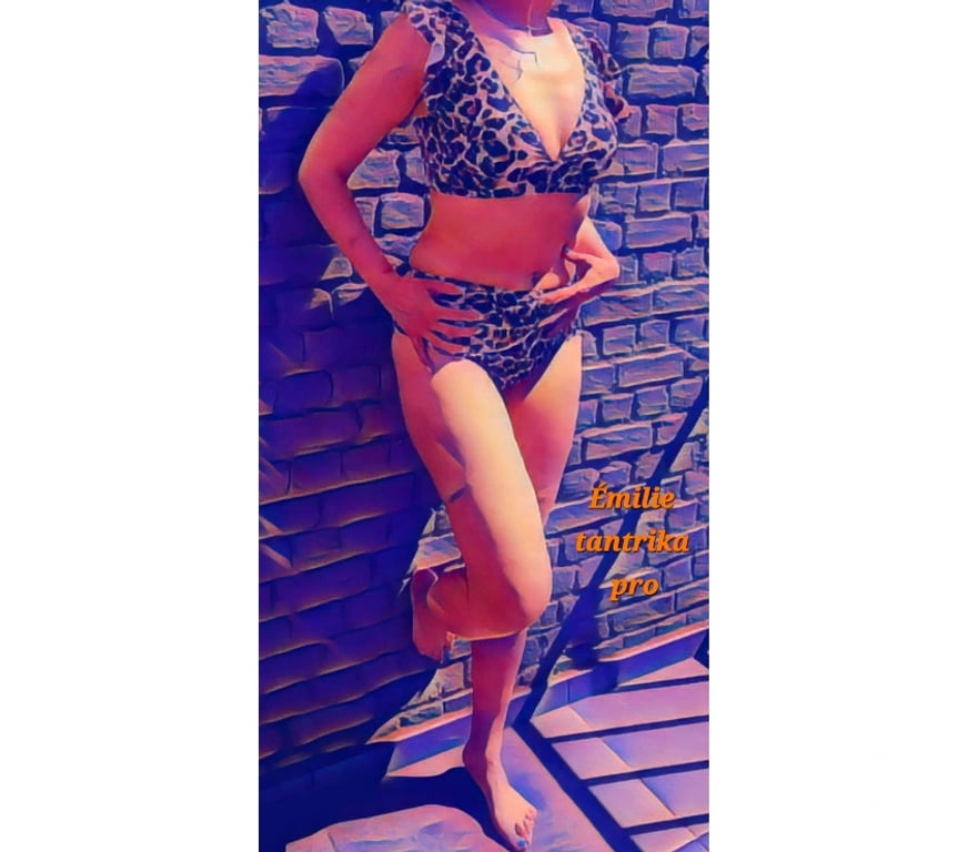 Escort Jumet Lodelinsart - Photos Vivastreet Massage tantra Emilie
