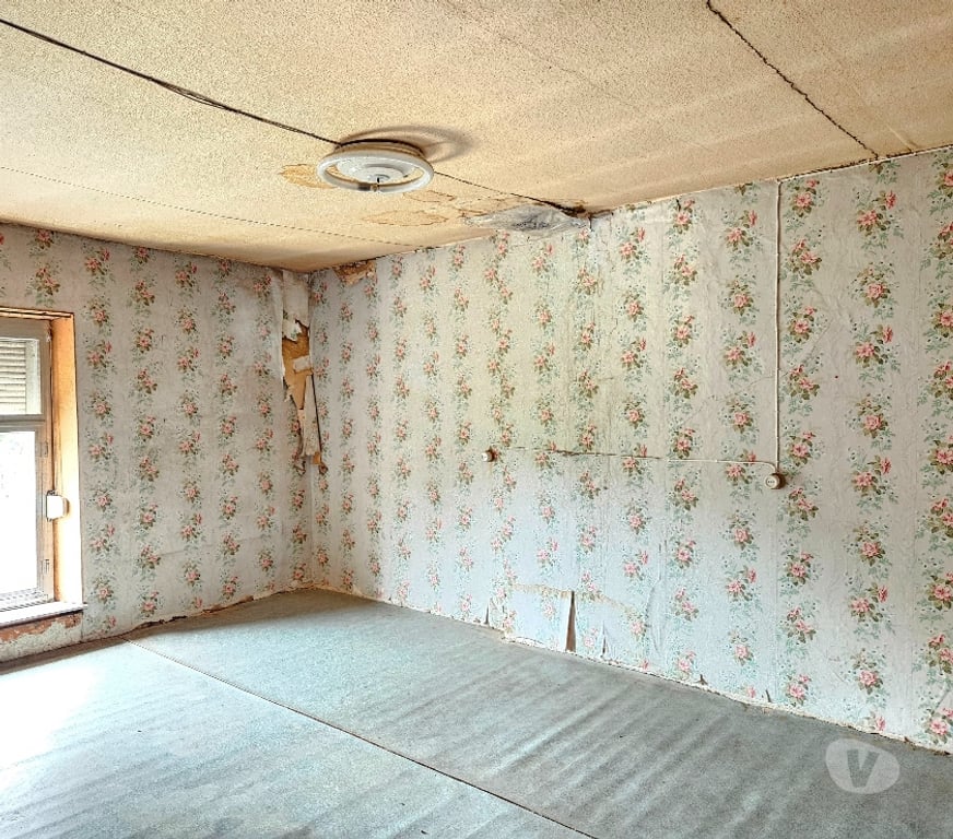 Annonce maison Sambreville - Photos Vivastreet Maison à rénover, 4 chambres, garage et jardin à Velaine