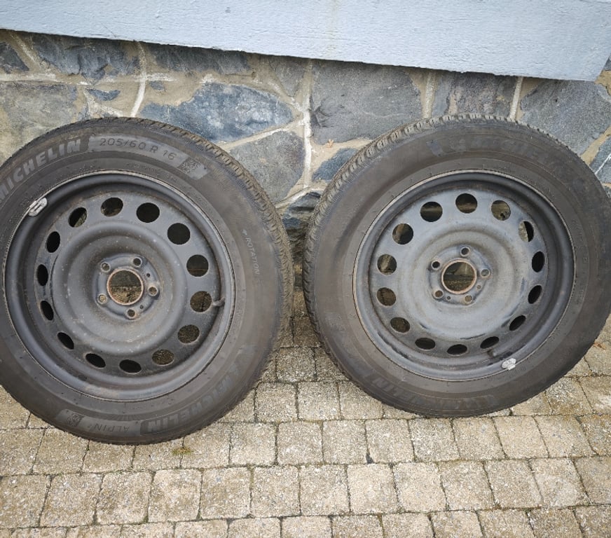Pièces et services auto Libramont - Photos Vivastreet 4 Pneus hiver avec jantes ( Citroën)