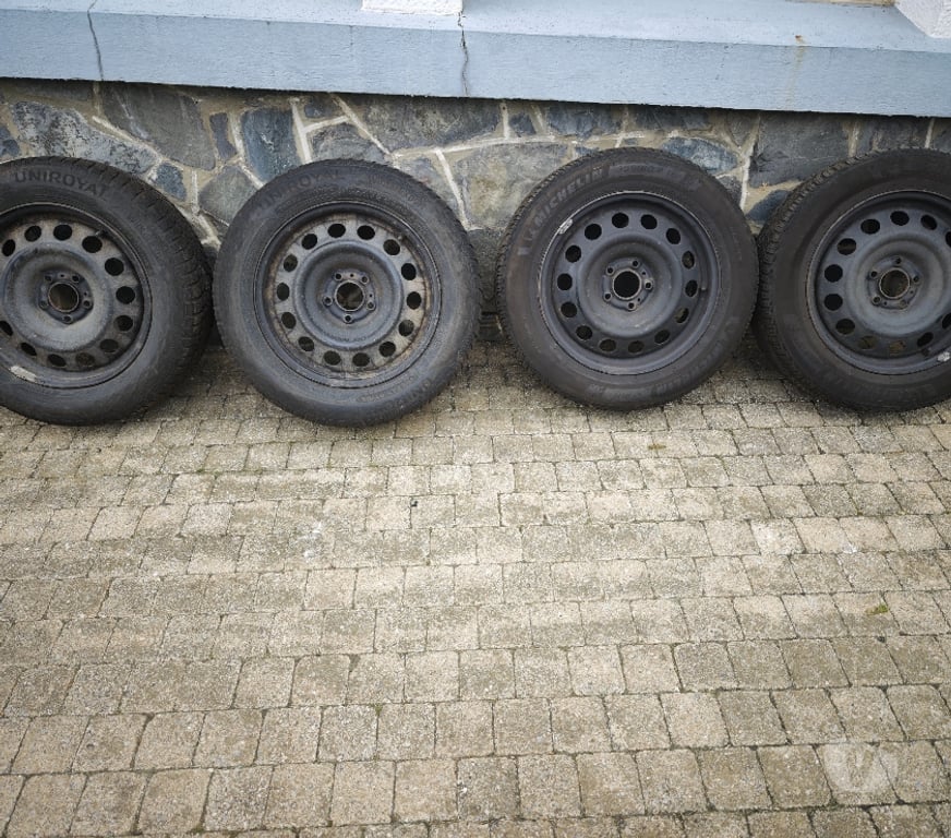 Pièces et services auto Libramont - Photos Vivastreet 4 Pneus hiver avec jantes ( Citroën)