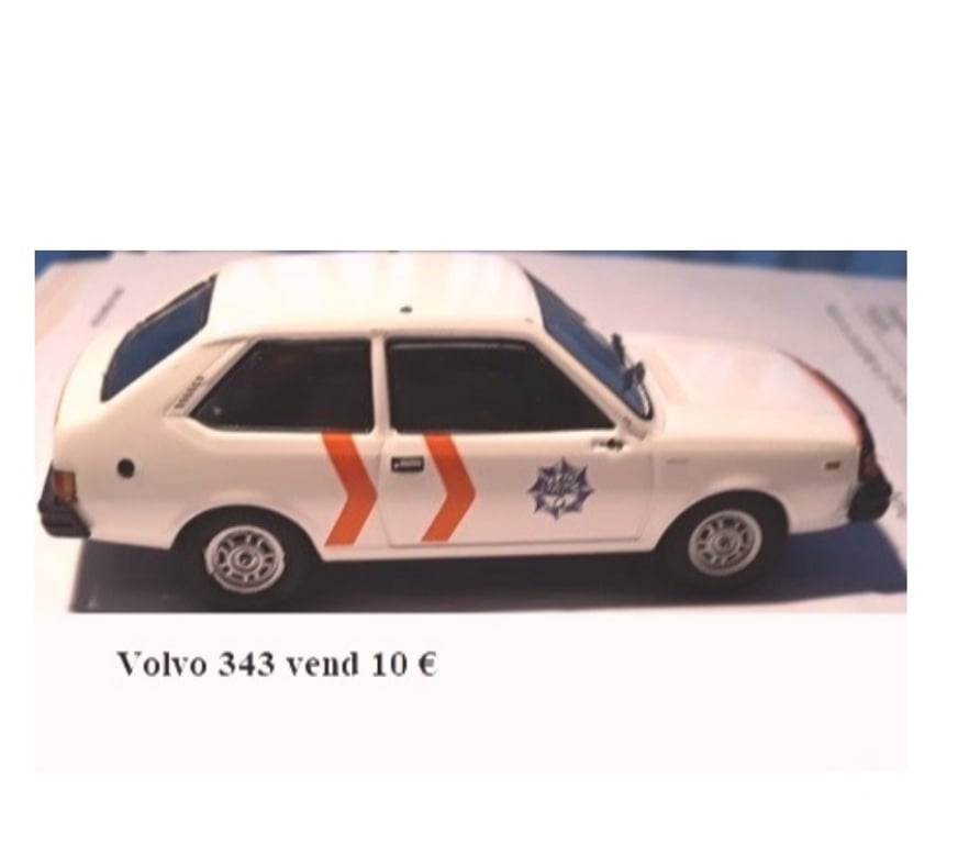 Collections Manage - Photos Vivastreet Voiture miniatures 1 43
