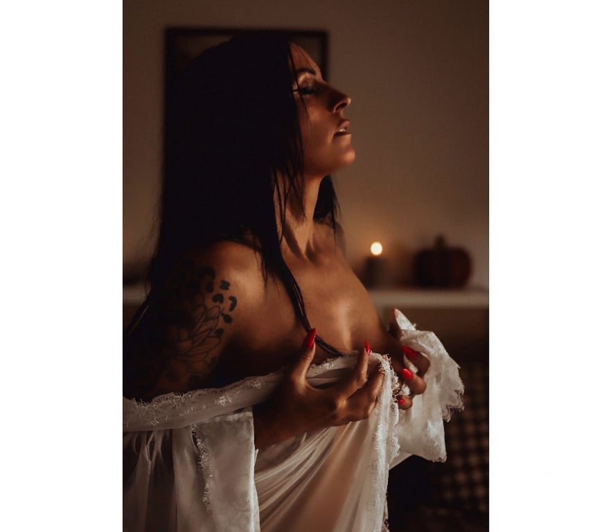 Escort Quévy Givry - Photos Vivastreet Livia Masseuse tantrique