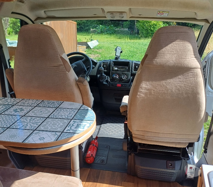 Camping car occasion Ath Ath-Centrum - Photos Vivastreet FOURGON AMENAGE JUMPER PÖSSL