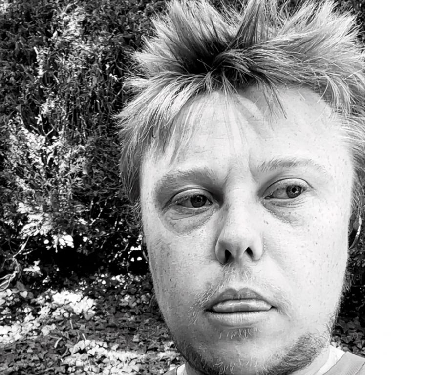 exhib Tournai Tournai-Centrum - Photos Vivastreet Sexe large 18 cm sur 5