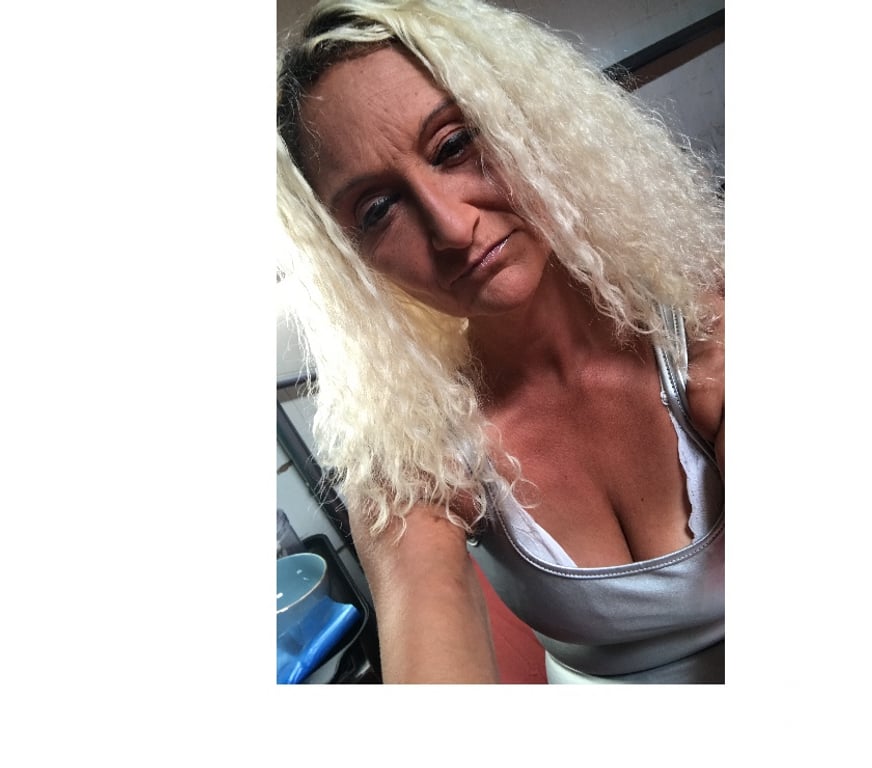 Escort Mouscron Mouscron-Centrum - Photos Vivastreet Valentine vous attends