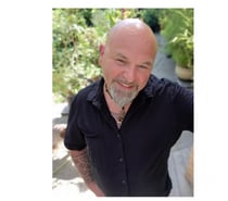 Homme célibataire cherche partenaire...