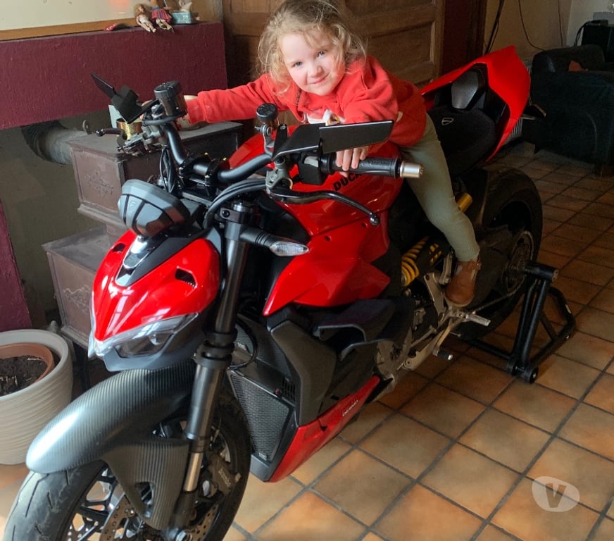 Motos Brunehaut Lesdain - Photos Vivastreet Vente moto ducati