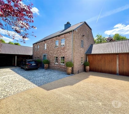 Vendre maison - Photos Vivastreet Propriété de qualité avec piscine et abords aménagés
