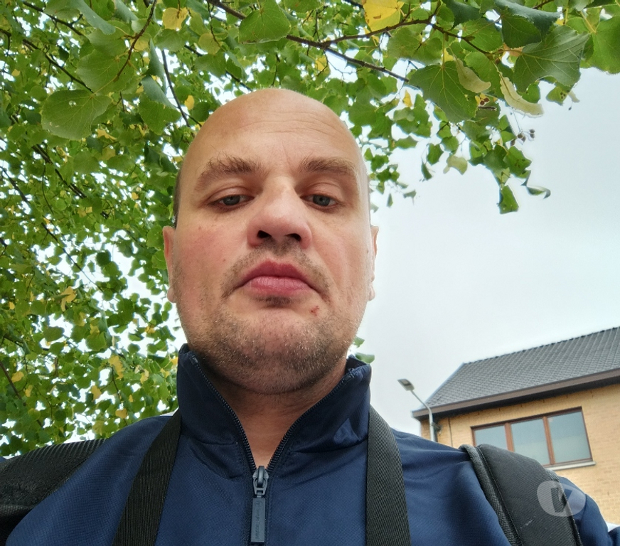 Hommes > Femmes La Louvière - Photos Vivastreet David sportif je recherche une rencontre sérieuse