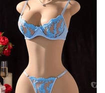 Travesti passif cherche un actif 50 et +
