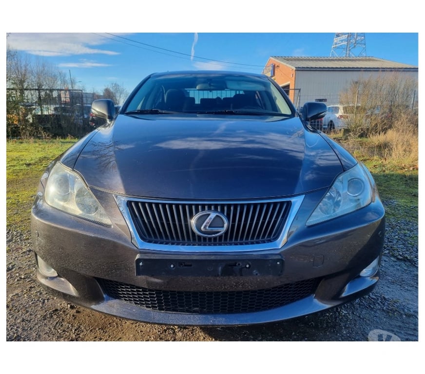 Voiture à vendre Pont-de-Loup - Photos Vivastreet Lexus is220d 177cv 130kw Gps Airco Cruise caméra jantes alu
