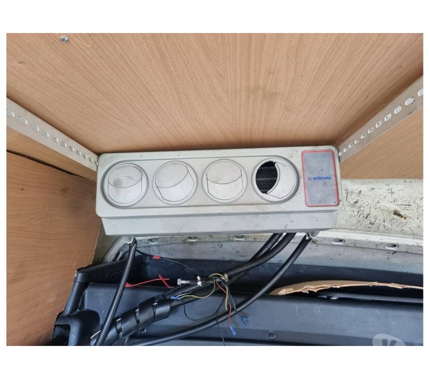 Véhicules commerciaux & utilitaires d'occasion Pont-de-Loup - Photos Vivastreet Renault Trafic L2H2 11 2017 EURO6 1.6DCI 125CV AIRCO CRUISE