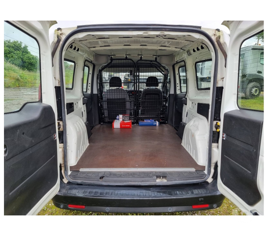Véhicules commerciaux & utilitaires d'occasion Pont-de-Loup - Photos Vivastreet Fiat Doblo L2 long châssis 8 2017 euro6 1.3jtd 95cv 86724km