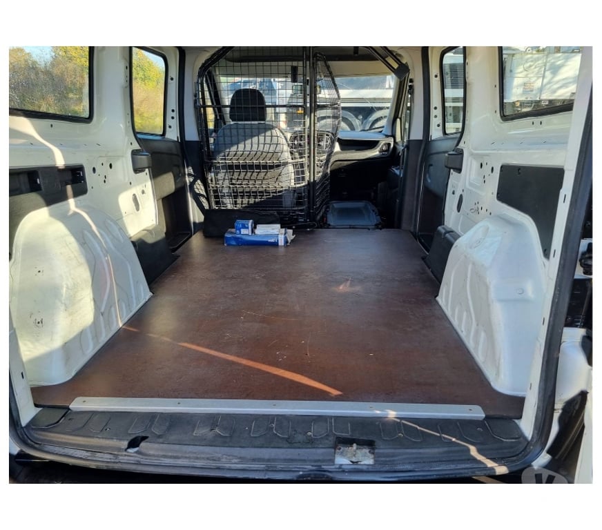 Véhicules commerciaux & utilitaires d'occasion Pont-de-Loup - Photos Vivastreet Fiat Doblo maxi long châssis 2017 euro6 1.3jtd 95cv 98900km