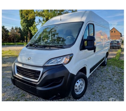 fourgons et camions d'occasion - Photos Vivastreet Peugeot Boxer 9 2021 L2H2 2.2hdi 136cv 36000km Airco Cruise