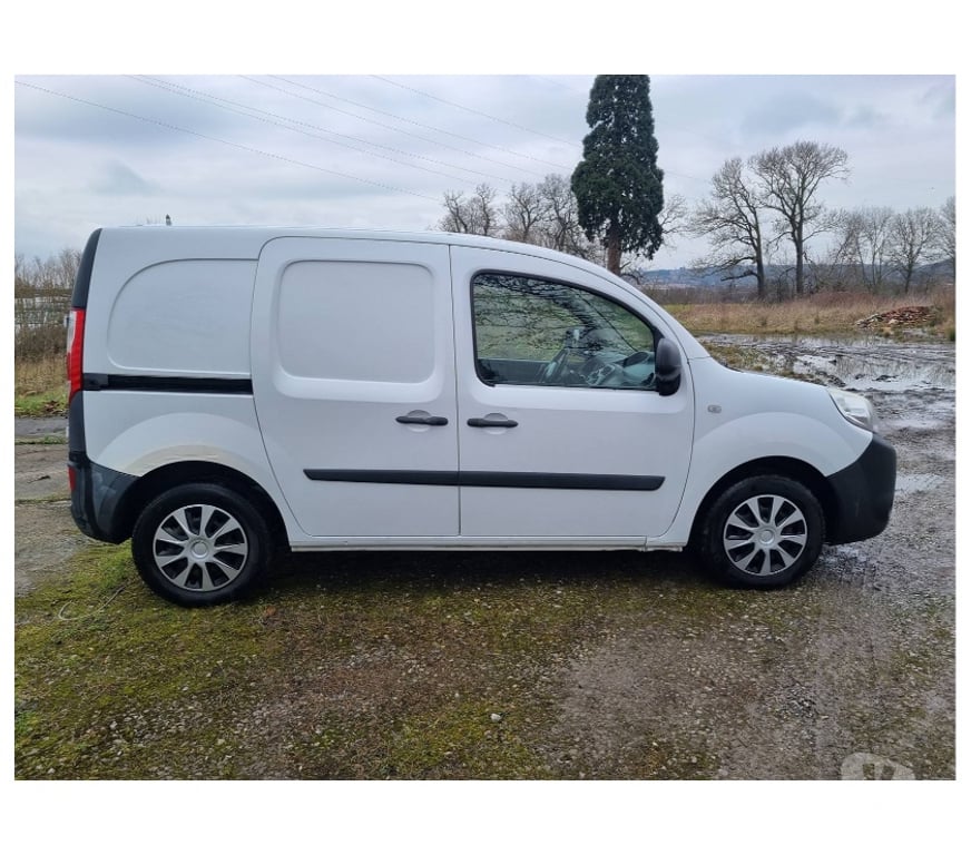 Véhicules commerciaux & utilitaires d'occasion Pont-de-Loup - Photos Vivastreet Renault Kangoo 2015 1.5dci 75cv 55kw Euro5 Airco 2places.