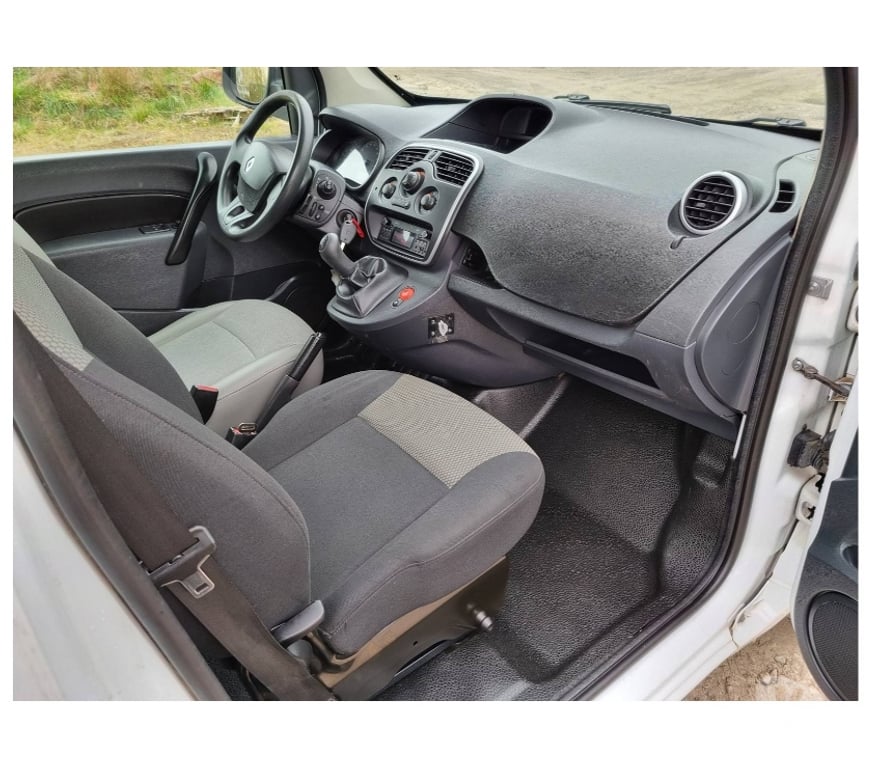Véhicules commerciaux & utilitaires d'occasion Pont-de-Loup - Photos Vivastreet Renault Kangoo 6 2019 Double Cabine 108127KM 1.5dci 90cv EU6